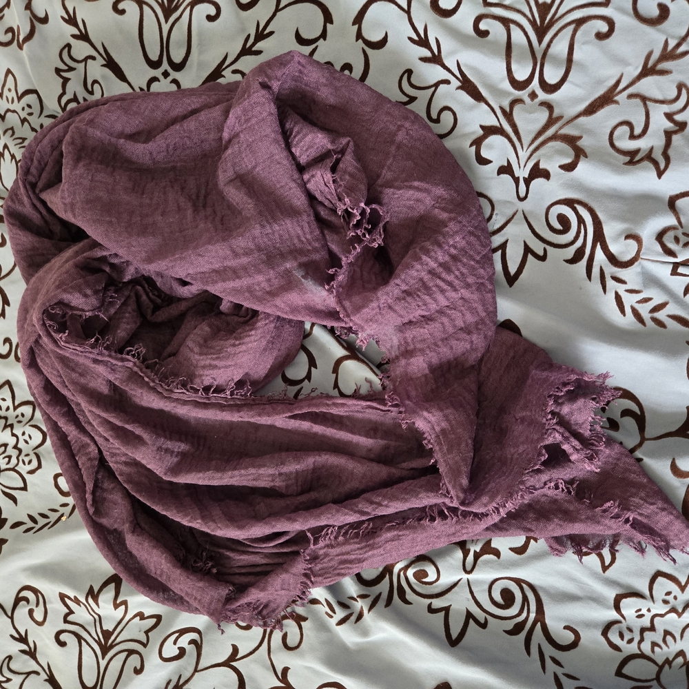 Elegant Purple Crinkle Cotton Scarf